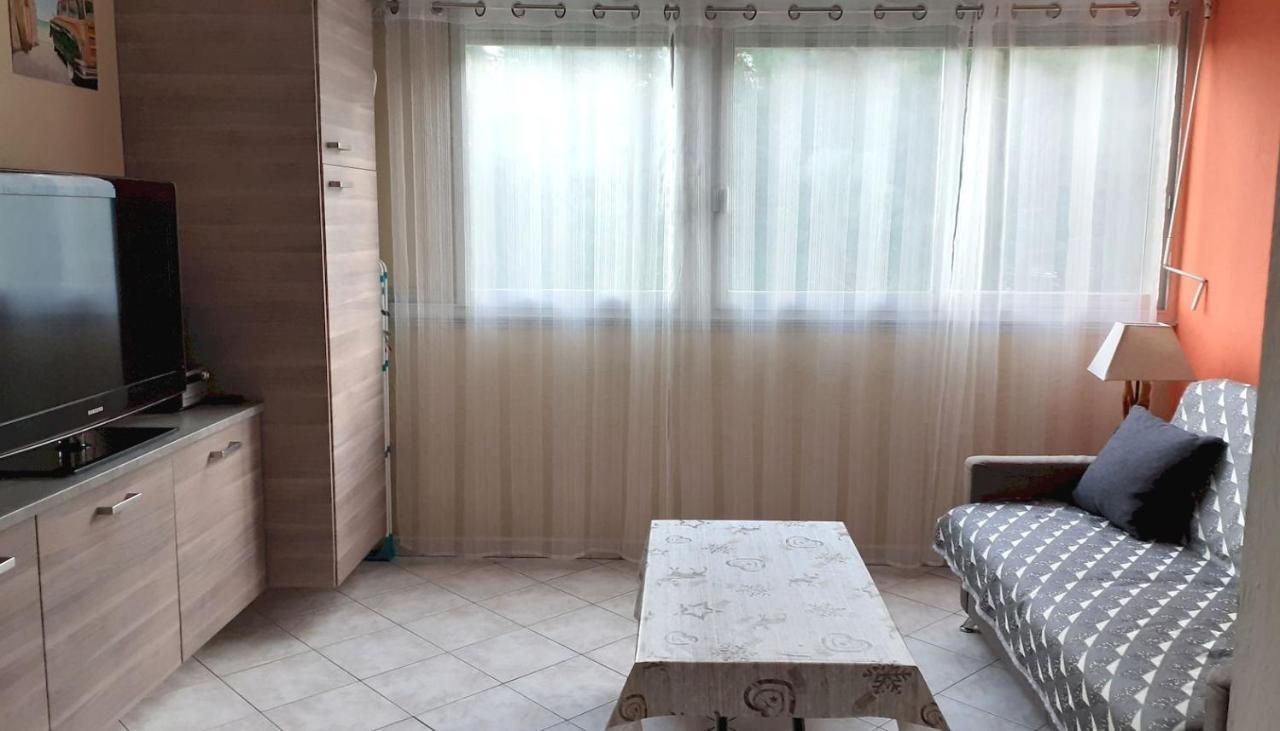 Studio Proche Port Et Plages, Piscine Єр Екстер'єр фото