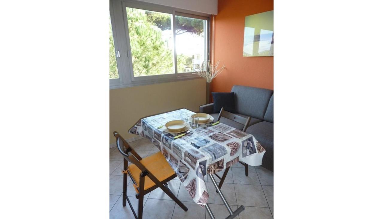 Studio Proche Port Et Plages, Piscine Єр Екстер'єр фото